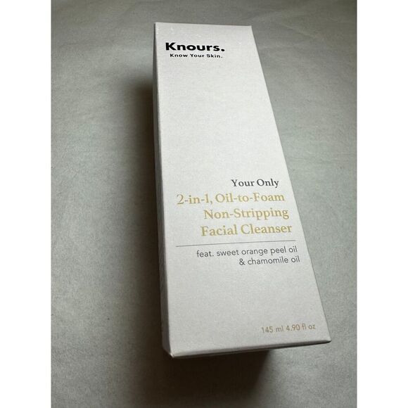Knours. 2-in-1 Oil-to-Foam Non-Stripping Facial Cleanser 145ml/4.9oz - Picture 4 of 7